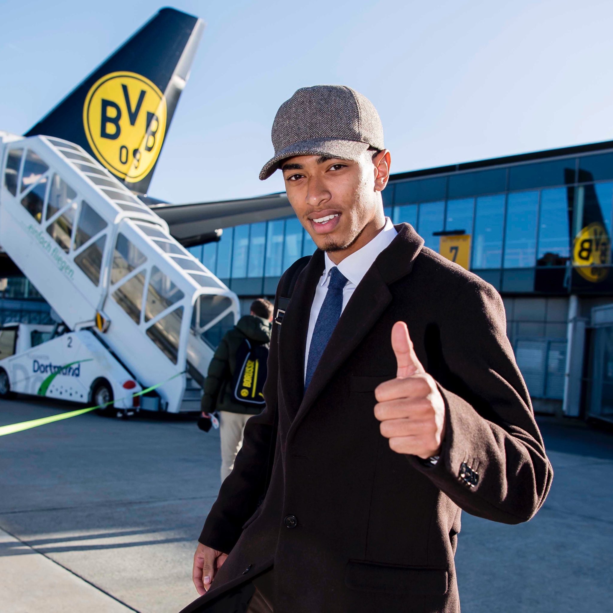 开云体育-转折点！洛杉矶快船调整名单，德国杯转会期攻防权衡，管理层满意，轮换策略成焦点的简单介绍