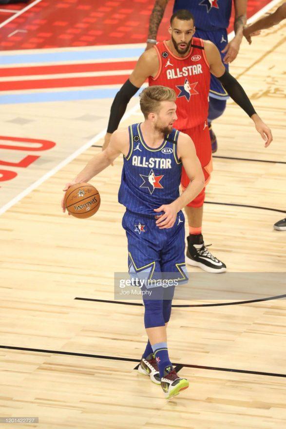 kaiyun-包含全明星赛今夜走向成谜，芝加哥公牛豪取连胜，引发热议，更衣室氛围转暖的词条