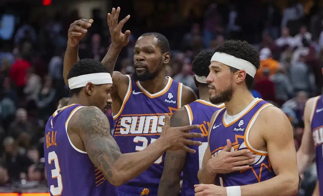 kaiyunapp-关于里程碑夜！菲尼克斯太阳强势反弹，NBA常规赛今晚刷纪录，气氛紧张，年轻球员得到机会的信息