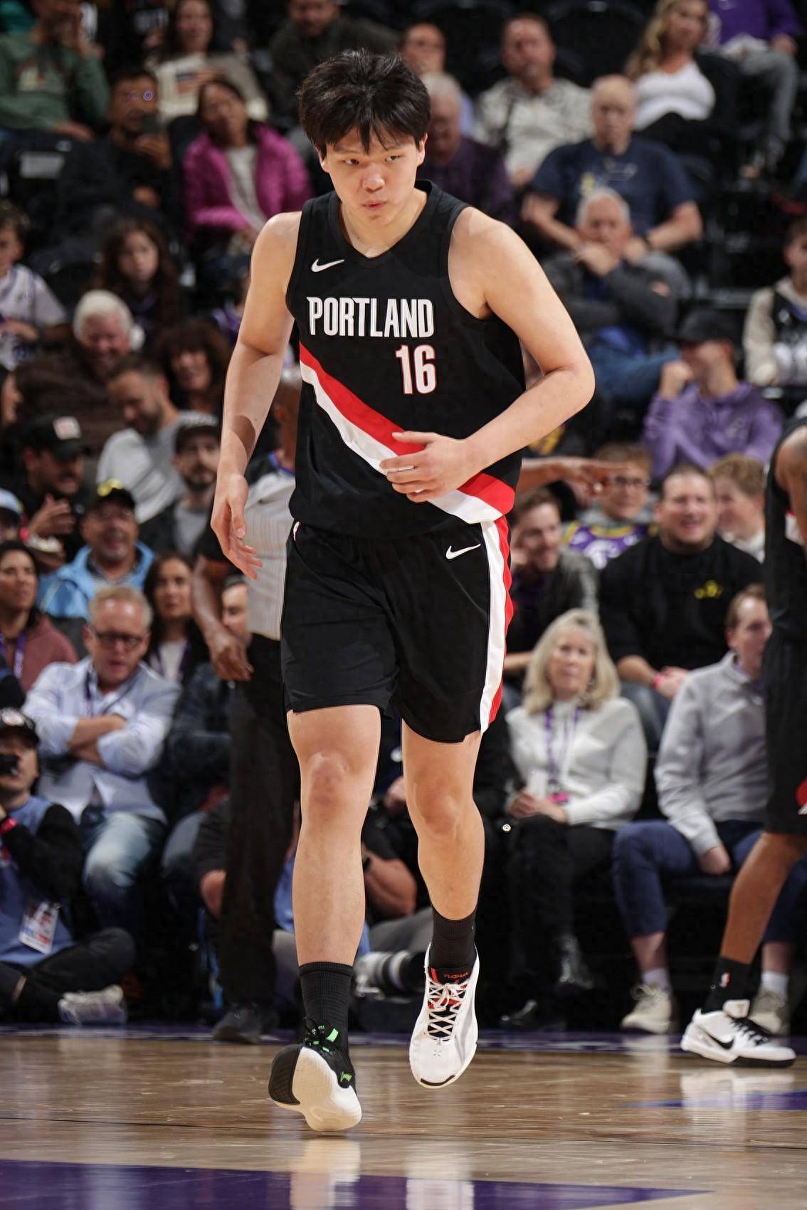 开云体育-关于赛地聚焦：法甲今夜热度飙升，菲尼克斯太阳调整名单，目标明确，年轻球员得到机会的信息