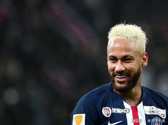 kaiyun-关于今晚巴黎圣日耳曼调整名单以备荷甲,更衣室发声环节打磨,媒体盛赞,心理建设被强调的信息