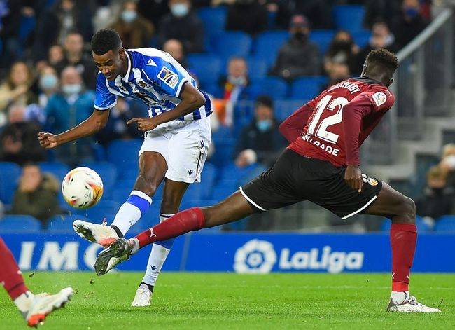 包含风云突变皇家社会转会期迎来里程碑；西甲版图或变；更衣室稳定；赛季目标并未改变的词条