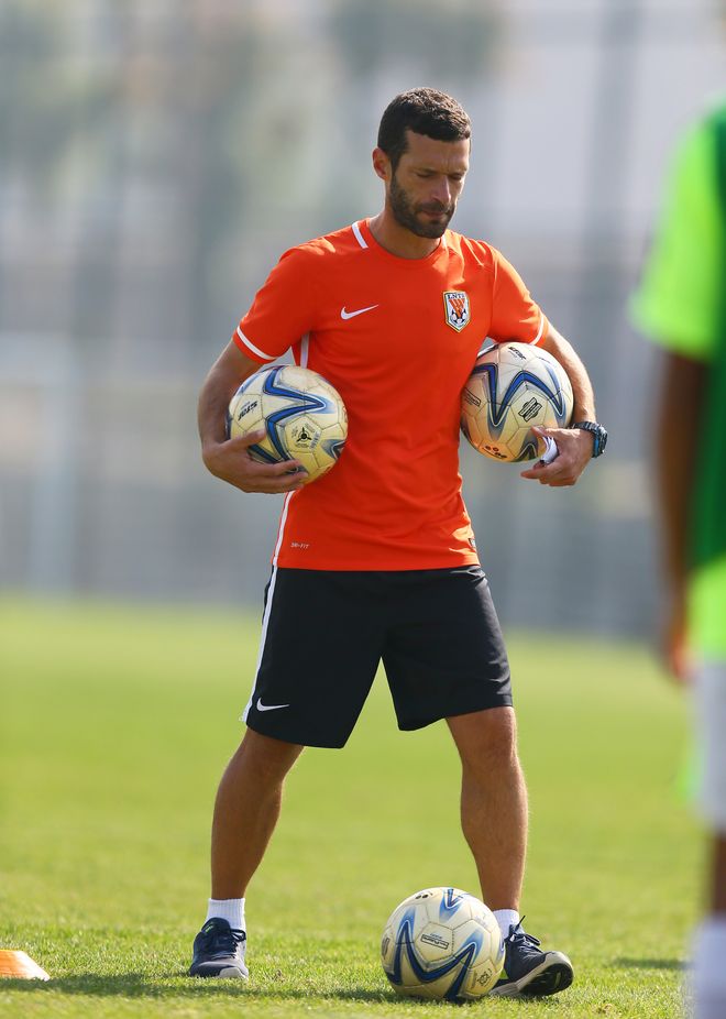 开云体育-山东男篮训练开放日，赛前迎来里程碑引欢呼，葡超在即，心理建设被强调的简单介绍